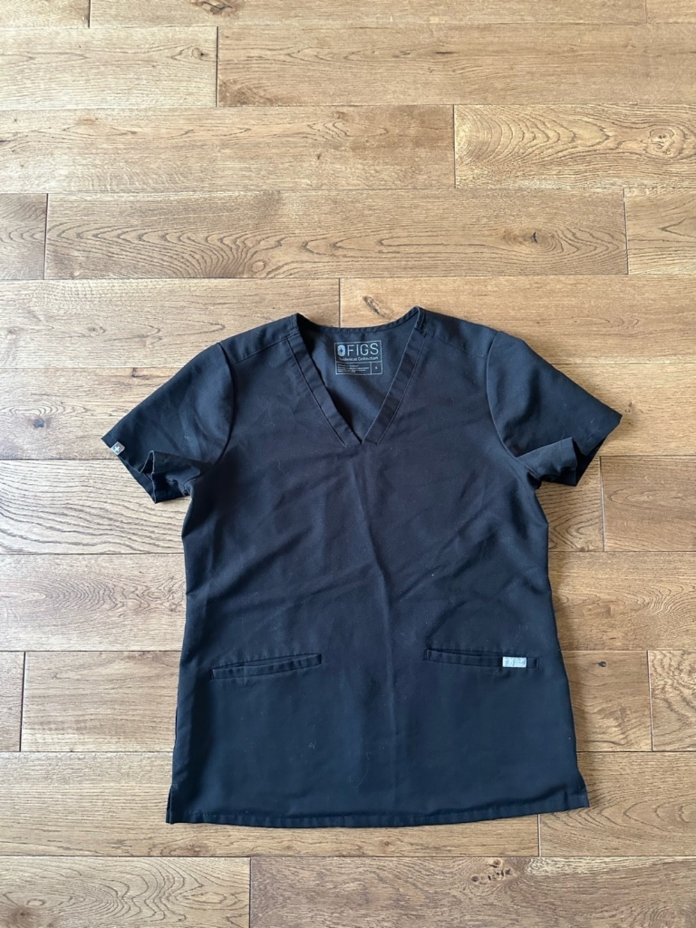Figs Black Scrub Top Sz S Style # FW1100 PO# 1569 - Picture 1 of 4